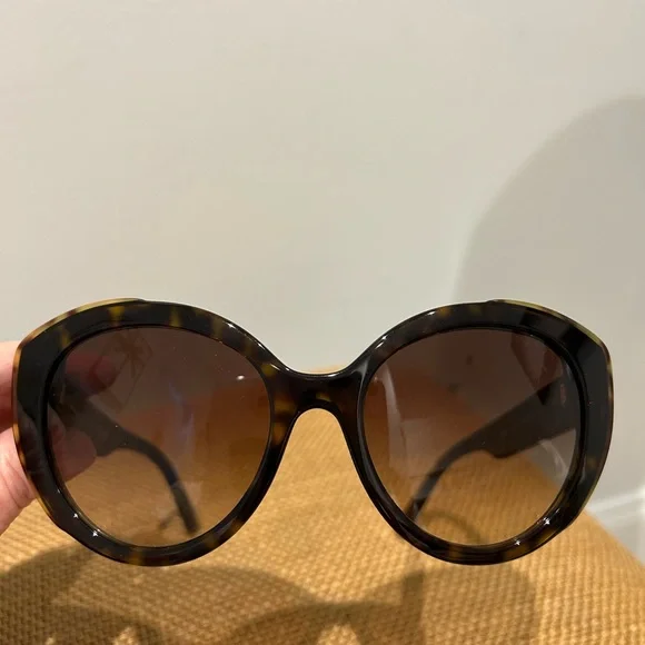 Prada Sunglasses. Pristine condition. no scratches. PRADA PR 27ZS 17K08Z White Talc Dark Grey Men main image 2
